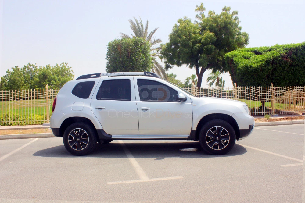 White Renault Duster 4x4 2018 for rent in Sharjah 2